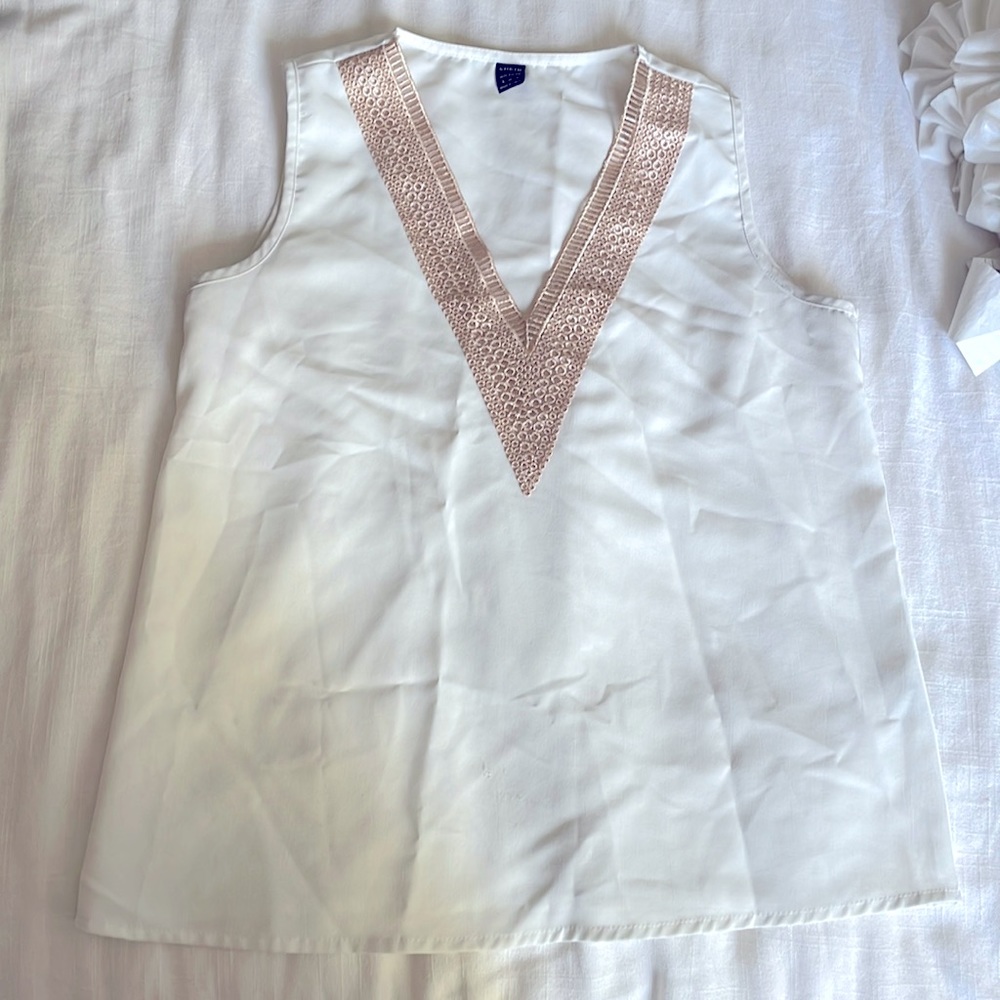 Women’s casual tank top